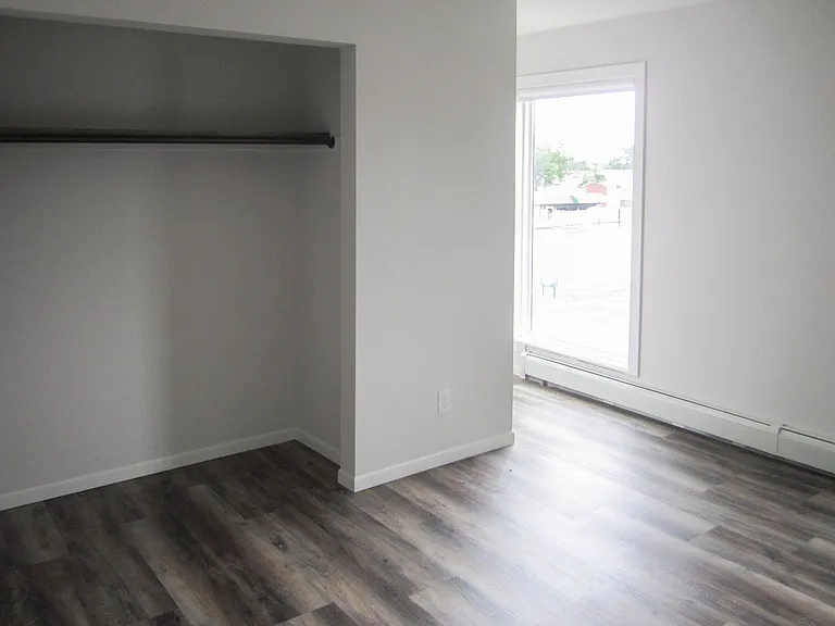 931 Madison Ave — Photo 11