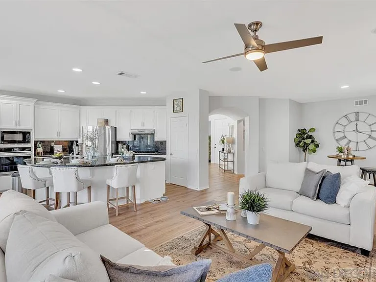 46048 Paseo Gallante — Photo 24