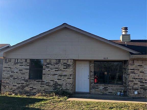 4th image of 1613 Shady Ln