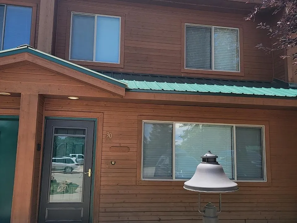 302 Talisman Dr