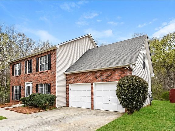 2nd image of 2716 River Tree Dr