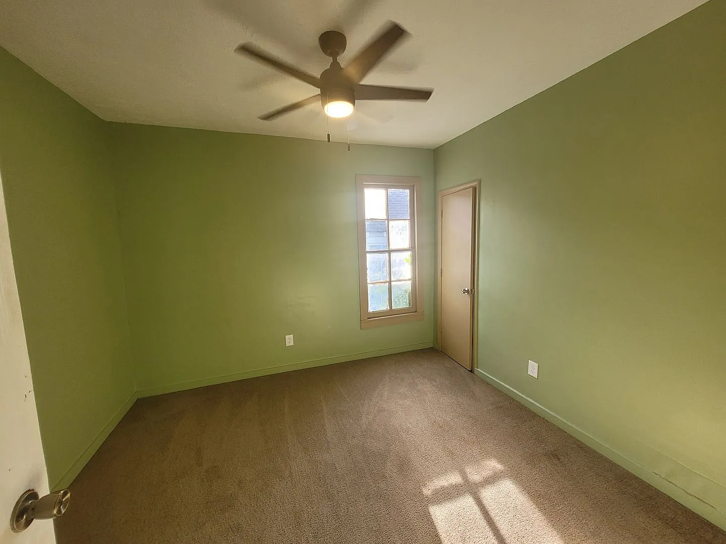 2-bedroom 2-bathroom — Photo 4