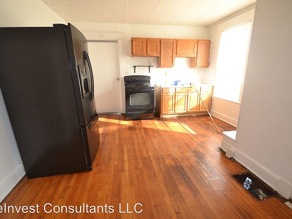 2nd image of 700 Worthington Ave