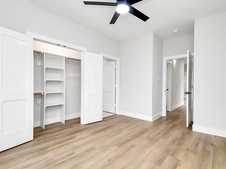 2411 Chew St — Photo 27