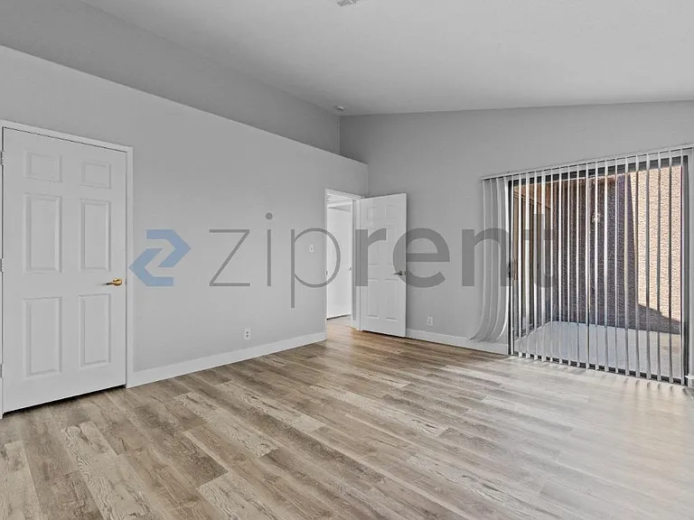 5056 S Rainbow Blvd #203 — Photo 15