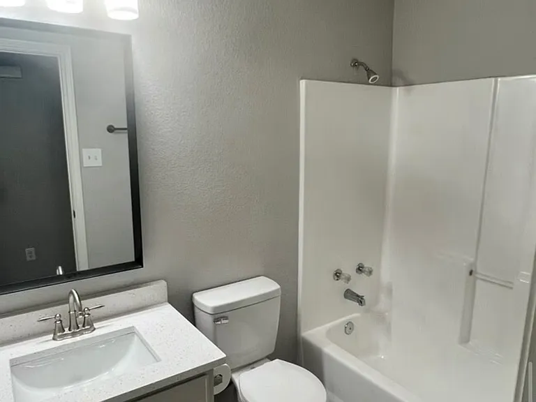 8126 Marydean Ave — Photo 11