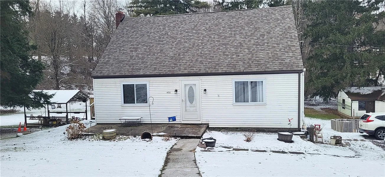 4011 Fisher Rd photo 1