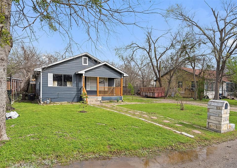 816 Lizzie St Taylor TX Zillow