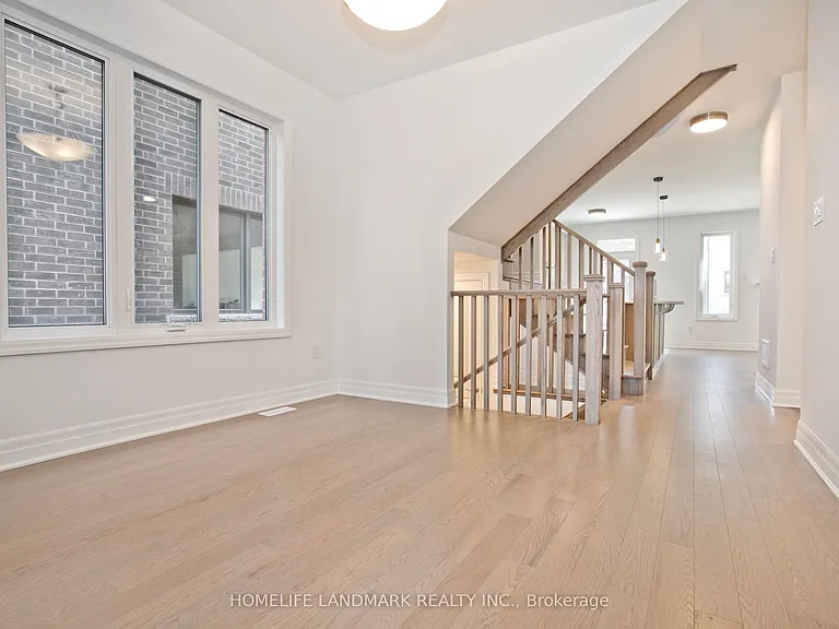 49 Brock Meadow Cres — Photo 4