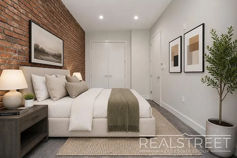 2517 Bedford Ave #3R — Photo 6