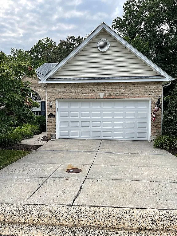 922 Whispering Ridge Ln photo 1