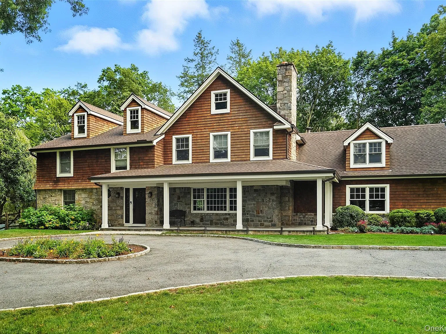 5 bed, 6.5 bath, 4635 sqft, $20,000 — Photo 1