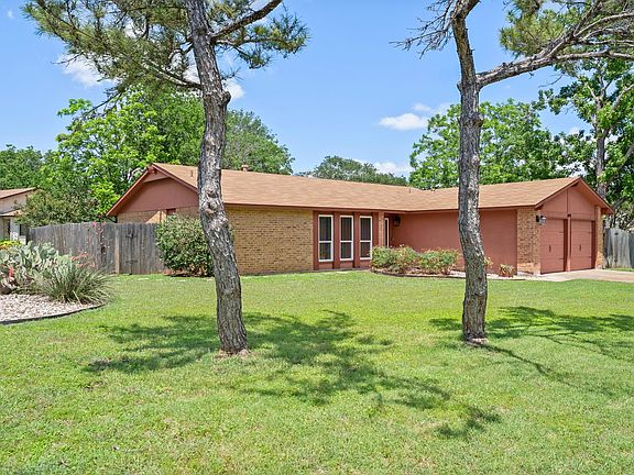 2nd image of 8914 Sparkling Creek Dr