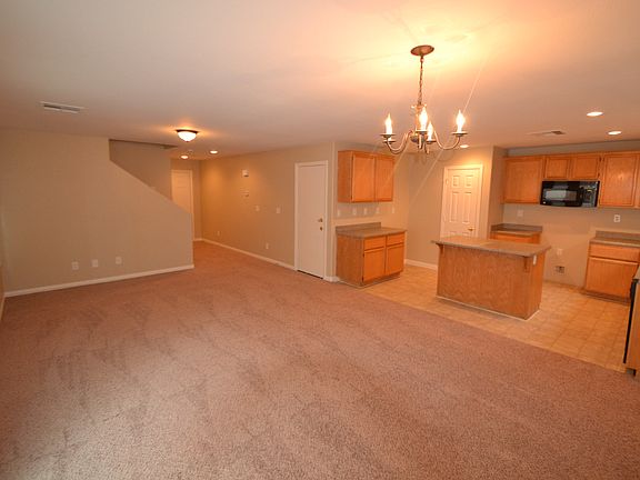 4th image of 1152 Golden Apple St