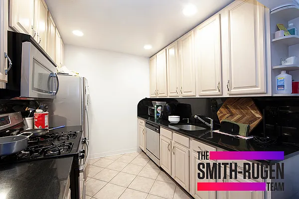 Rented by R New York | media 5