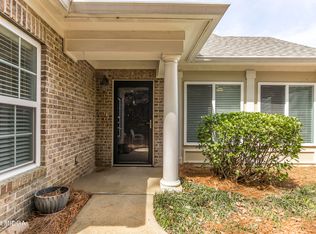 402 Cottage Ln, Macon, GA 31210