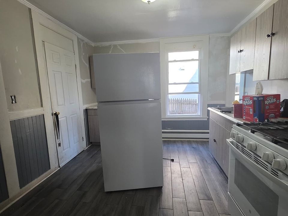 1st image of 457 Edgewood Ave #A1