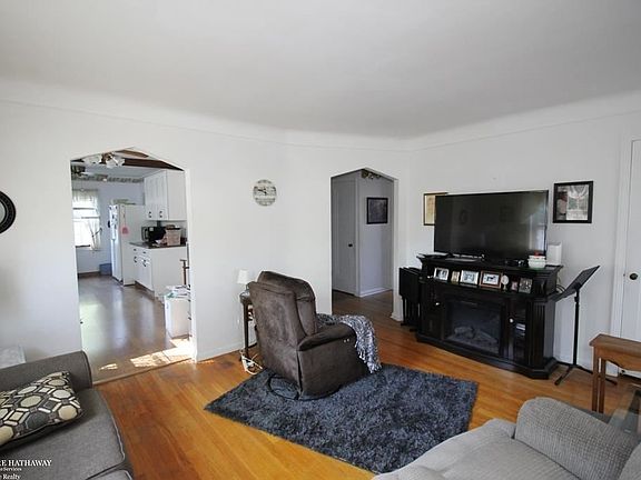 3rd image of 23476 Joy St