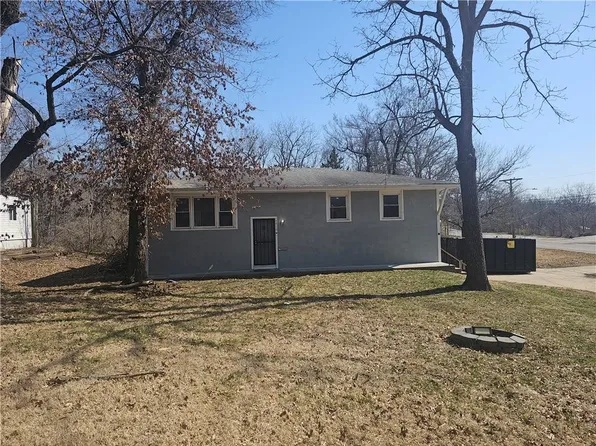9418 E 82nd St, Raytown, MO 64138