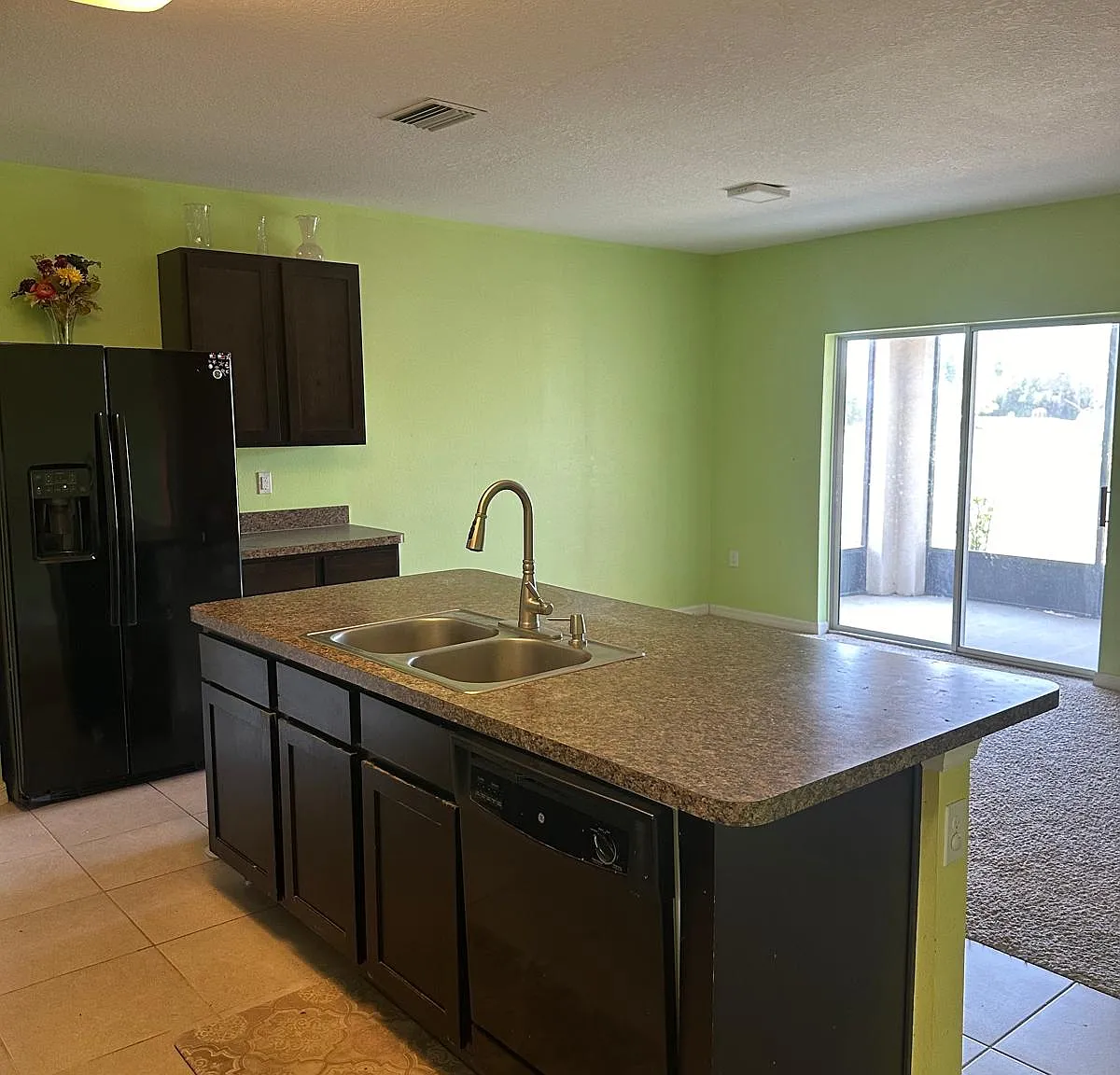 4 bed, 1791 sqft, $2,100 — Photo 4