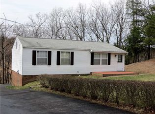 208 Princeton Dr, Aliquippa, PA 15001