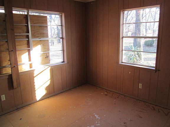 2nd image of 731 Quiram Ln