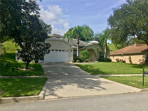 3rd image of 802 Princeton Dr