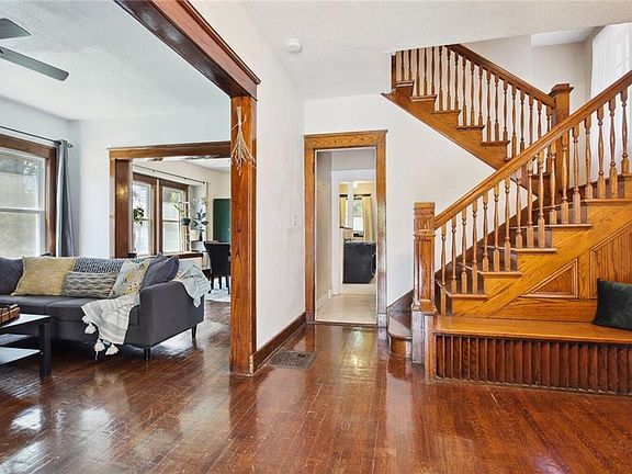 5th image of 3324 S Benton Ave