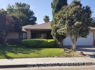 2281 W Cricklewood Ct, Porterville, CA 93257