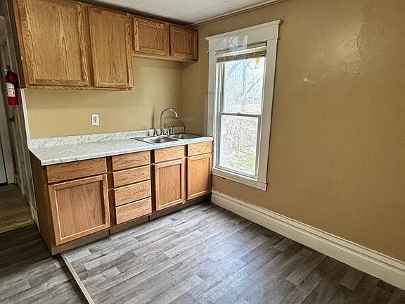 4th image of 130 W Paterson St #2