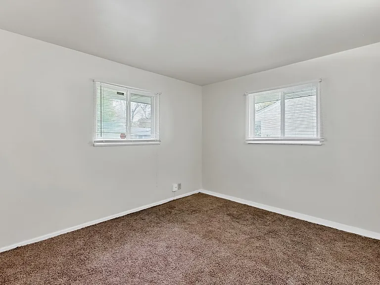 10772 Spring Garden Dr — Photo 14