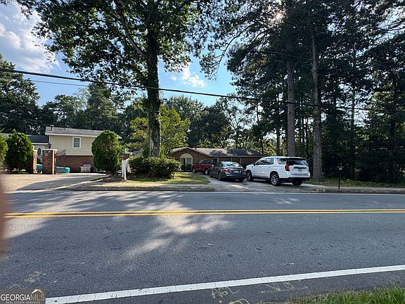 5th image of 3912 Donaldson Dr