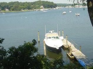 220 Wood Hill Rd, Narragansett, RI 02882