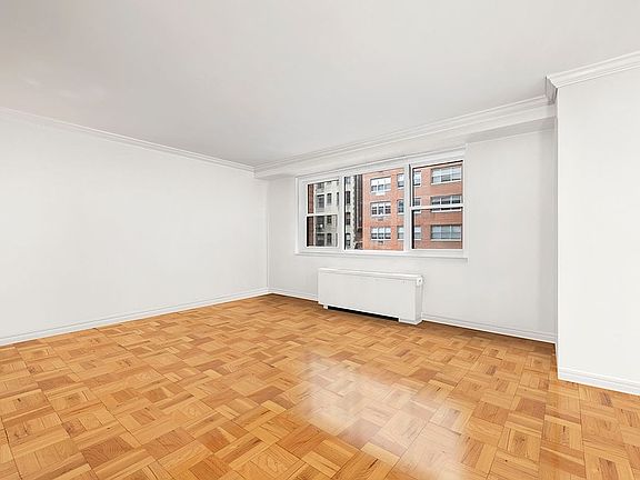 2nd image of 123 E 75th St APT 6A
