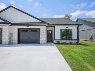 805 Violet Ct, Paducah, KY 42001