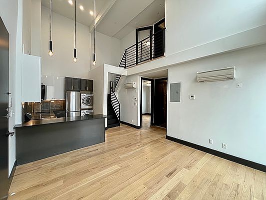 5th image of 135 16th St #5B