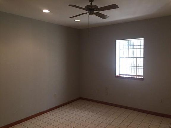 3rd image of 1423 Joseph St