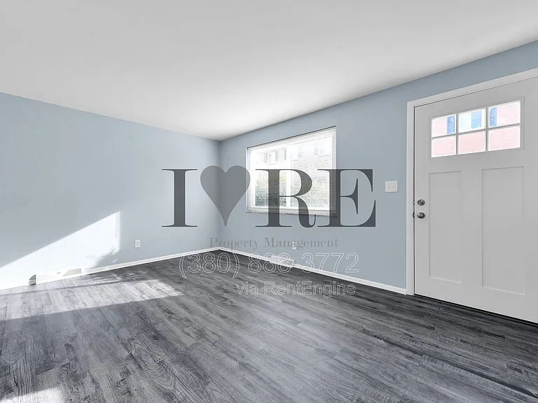 870 N Meadows Ct #F — Photo 6