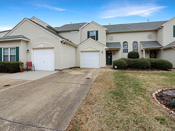 2nd image of 1356 Lake Dr