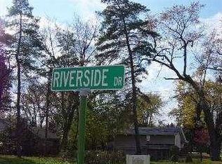 143 Riverside Dr, Maumee, OH 43537