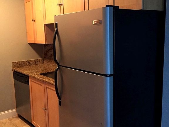 5th image of 5070 Beach Dr SE APT A