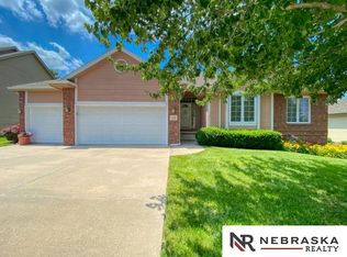 7220 S 170th St, Omaha, NE 68136