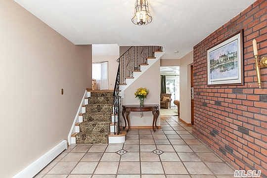 2nd image of 85 Mobrey Ln