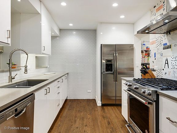 5th image of 1702 N Dayton St #1