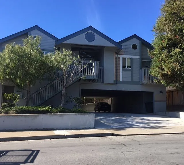 700 David Ave — Photo 1