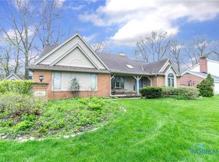 2961 Plumbrook Dr, Maumee, OH 43537