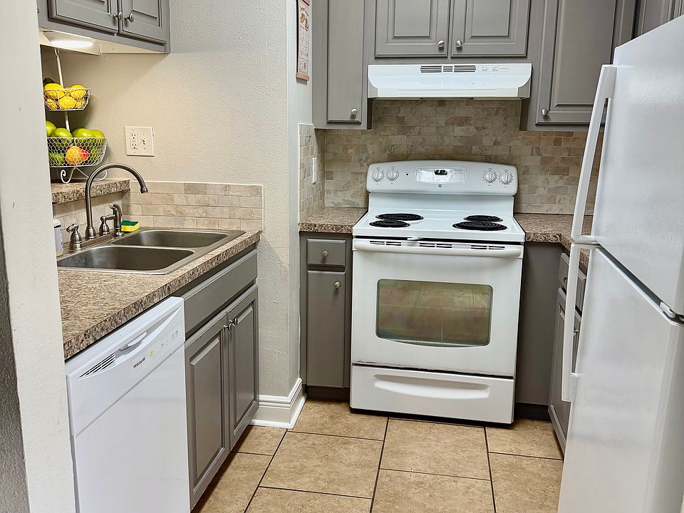 1st image of 14732 Hooper Rd #B