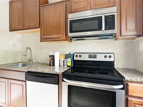 4th image of 4708 W Bay Vista Ave