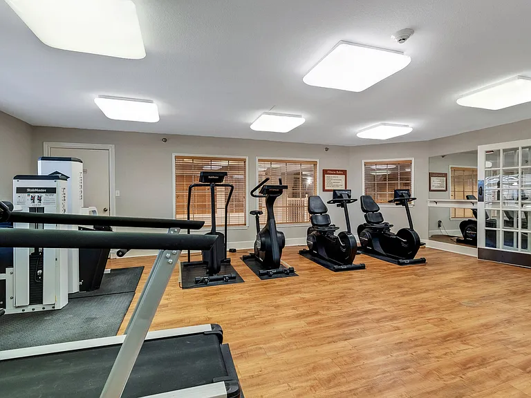 2802 Cimarron Blvd — Photo 3