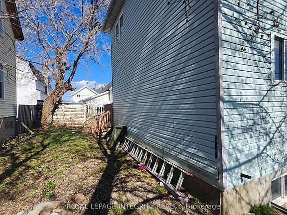 4th image of 208 Prince Albert St